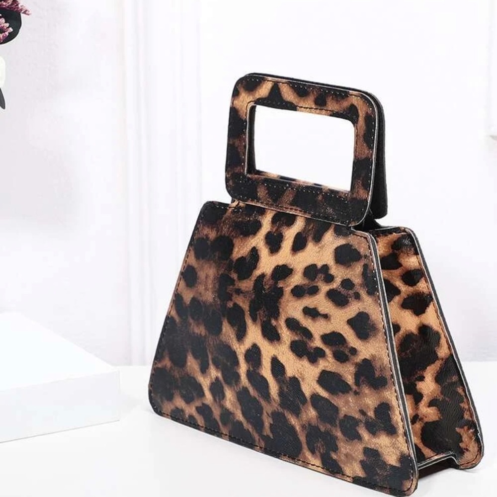Leopard mini purse